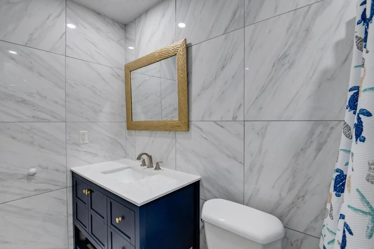 Charming Nashville Home Near Restaurants And Bars!